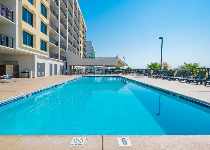 Apartment Island Winds West 677
