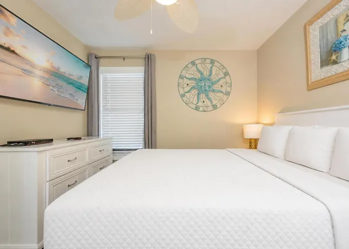 Apartment Island Winds West 677